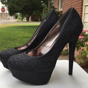 Black Heels, only worn once!